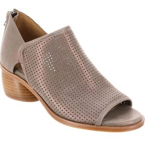 NEW Söfft Carleigh Women's Perforated Peep-Toe Heel Sandal Shoes - Gray size 8.5